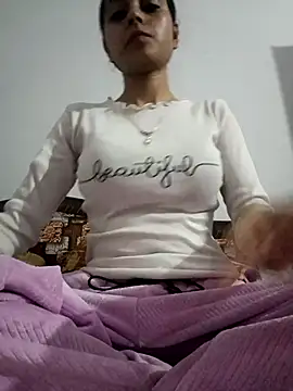 Snapshot of pikubaby chatting on November 18, 2025, 7:39 pm pikubaby online show from November 18, 2025, 7:39 pm