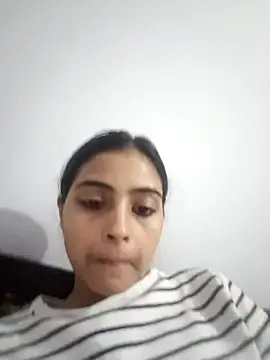 Snapshot of pikubaby chatting on November 10, 2025, 8:25 pm pikubaby online show from November 10, 2025, 8:25 pm