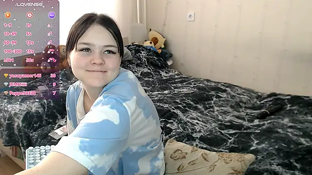 Snapshot of BettyandRich_ chatting on February 17, 2025, 10:40 am BettyandRich online show from February 17, 2025, 10:40 am