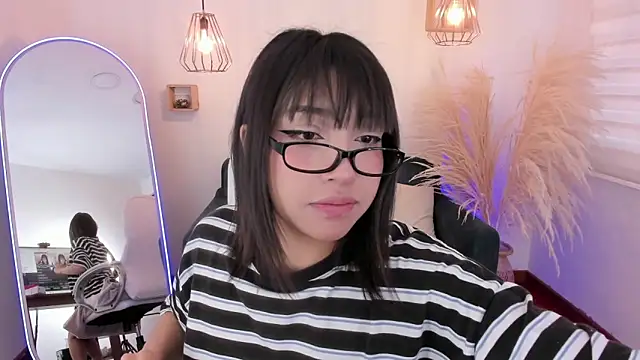 Snapshot of Escarlett_Wii chatting on October 18, 2025, 12:51 pm Escarlett Wii online show from October 18, 2025, 12:51 pm