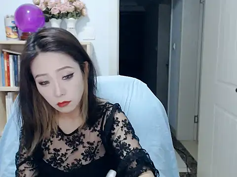 Snapshot of SuSushi728 chatting on June 25, 2026, 4:12 pm SuSushi728 online show from June 25, 2026, 4:12 pm