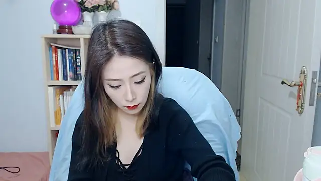 SuSushi728 online show from April 28, 2026, 3:16 pm