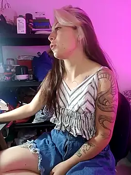 Tefannyy  online show from May 8, 2026, 1:37 pm