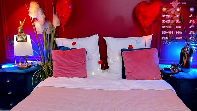 Snapshot of GiaCale chatting on February 15, 2026, 6:25 am GiaCale online show from February 15, 2026, 6:25 am