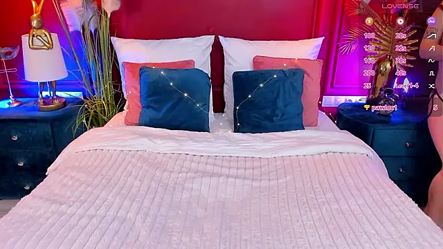 Snapshot of GiaCale chatting on March 20, 2026, 6:25 am GiaCale online show from March 20, 2026, 6:25 am