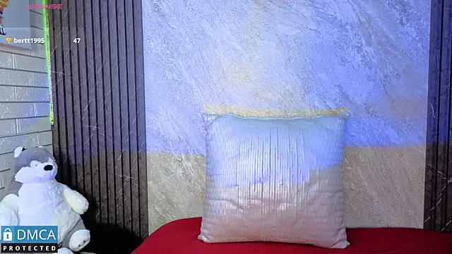 Snapshot of SolBeaumont1 chatting on October 8, 2025, 7:03 pm SolBeaumont1 online show from October 8, 2025, 7:03 pm