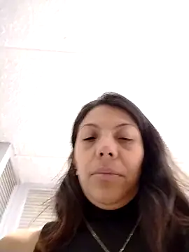 Selenakyle92  online show from March 19, 2026, 4:40 pm