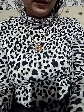 Snapshot of Barby8787 chatting on January 18, 2025, 2:44 pm Barby8787 online show from January 18, 2025, 2:44 pm