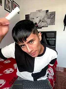 Snapshot of The__Rodriguez chatting on December 5, 2025, 3:32 pm The Rodriguez online show from December 5, 2025, 3:32 pm