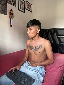 Snapshot of The__Rodriguez chatting on November 27, 2025, 8:53 pm The Rodriguez online show from November 27, 2025, 8:53 pm