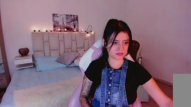 Snapshot of yenny_garcia chatting on July 23, 2026, 6:26 pm yenny garcia online show from July 23, 2026, 6:26 pm