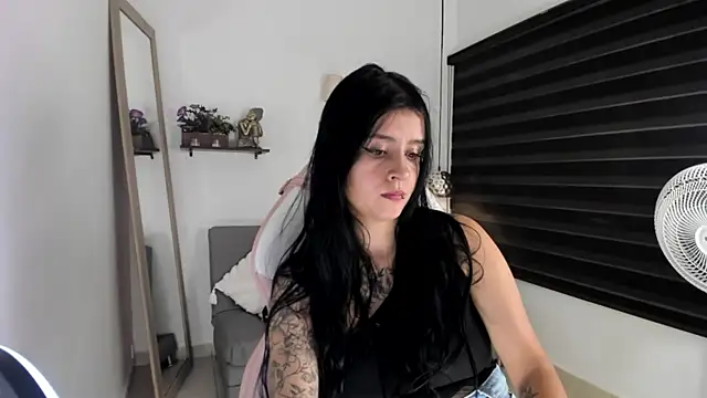 Snapshot of yenny_garcia chatting on July 24, 2026, 7:10 pm yenny garcia online show from July 24, 2026, 7:10 pm