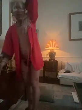 Snapshot of francaFerrariRoma chatting on November 1, 2025, 1:27 pm francaFerrariRoma online show from November 1, 2025, 1:27 pm