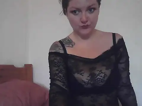 Snapshot of LacyLouxxx chatting on March 18, 2026, 6:49 am LacyLouxxx online show from March 18, 2026, 6:49 am