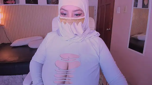 Snapshot of cloe_sirena chatting on July 6, 2026, 2:46 pm cloe sirena online show from July 6, 2026, 2:46 pm