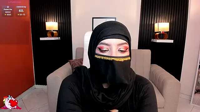 Snapshot of cloe_sirena chatting on October 12, 2025, 2:40 pm cloe sirena online show from October 12, 2025, 2:40 pm