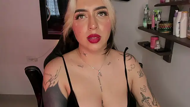 AnnikaMerliahh  online show from January 5, 2026, 5:27 pm