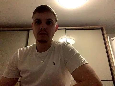 Snapshot of neilho1 chatting on September 9, 2025, 6:06 pm neilho1 online show from September 9, 2025, 6:06 pm