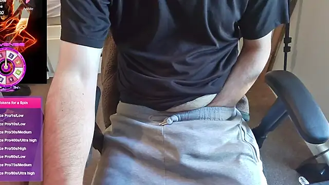 Snapshot of an4y8ot chatting on November 30, 2025, 11:11 am an4y8ot online show from November 30, 2025, 11:11 am