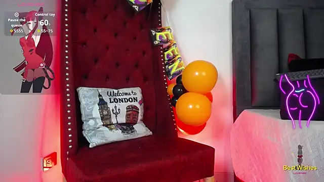 Snapshot of BiancaAntonelli chatting on October 7, 2025, 1:56 pm BiancaAntonelli online show from October 7, 2025, 1:56 pm