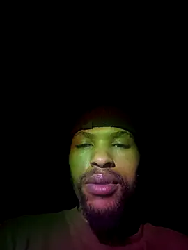 Snapshot of BlueIceCube chatting on October 7, 2025, 5:36 pm BlueIceCube online show from October 7, 2025, 5:36 pm