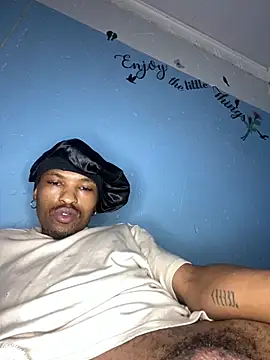 Snapshot of BlueIceCube chatting on December 22, 2024, 11:20 pm BlueIceCube online show from December 22, 2024, 11:20 pm