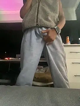 Snapshot of BlueIceCube chatting on November 22, 2025, 12:37 pm BlueIceCube online show from November 22, 2025, 12:37 pm