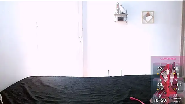 cherrydelioncourt online show from November 26, 2025, 8:42 pm