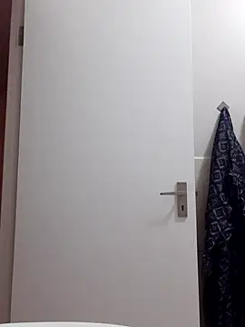 MIGHTY MAGNUM online show from January 6, 2025, 8:28 pm