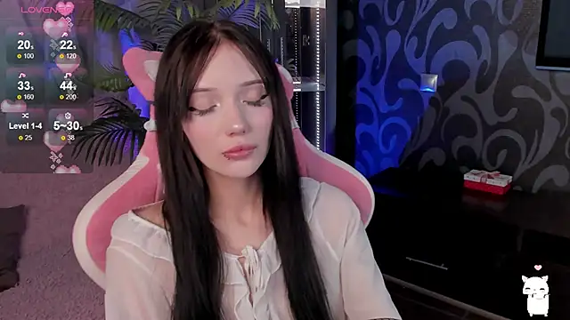 AliceBrunne online show from March 10, 2025, 5:43 am