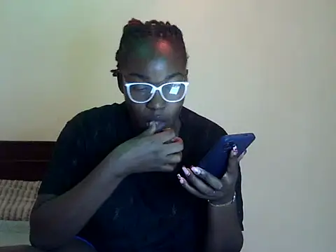 Chichii- online show from April 9, 2026, 8:26 pm