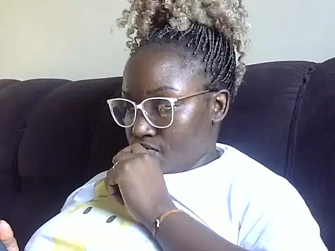 Chichii- online show from December 15, 2025, 2:12 pm