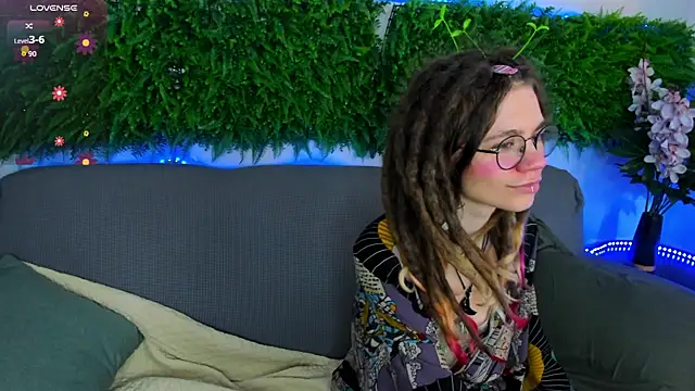 Rin Skylar online show from November 17, 2025, 7:34 am