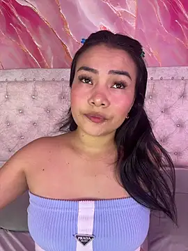 Snapshot of Rousse_blue chatting on November 26, 2025, 3:50 am Rousse blue online show from November 26, 2025, 3:50 am