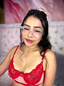 Snapshot of Rousse_blue chatting on October 17, 2025, 3:43 am Rousse blue online show from October 17, 2025, 3:43 am