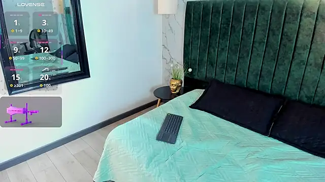 Edward max online show from October 30, 2025, 4:11 am