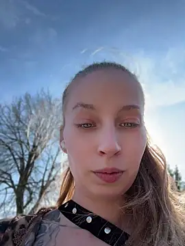 Snapshot of Hr_Frk_Olsen chatting on April 17, 2026, 1:47 pm Hr Frk Olsen online show from April 17, 2026, 1:47 pm