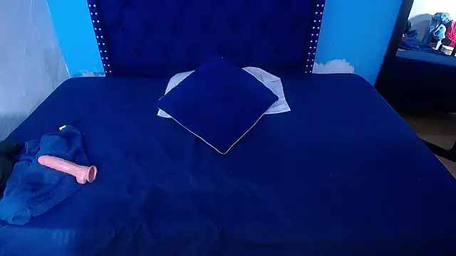 Snapshot of kinky_redhead18 chatting on February 20, 2026, 2:19 pm kinky redhead18 online show from February 20, 2026, 2:19 pm