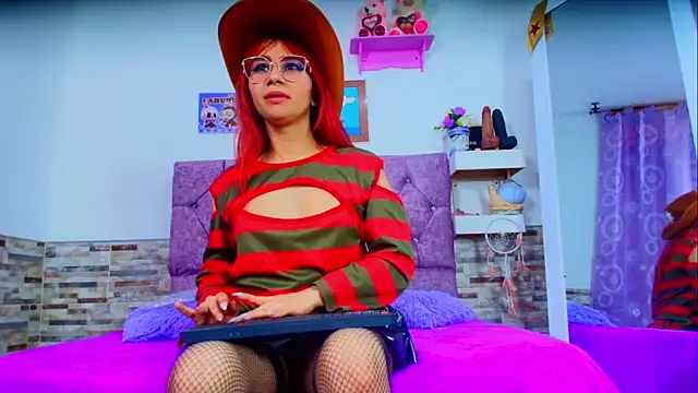 Snapshot of Melannytaylor chatting on October 9, 2025, 9:15 pm Melannytaylor online show from October 9, 2025, 9:15 pm