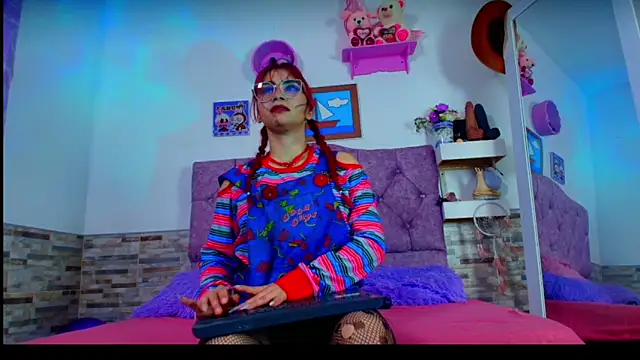 Snapshot of Melannytaylor chatting on October 30, 2025, 9:01 pm Melannytaylor online show from October 30, 2025, 9:01 pm