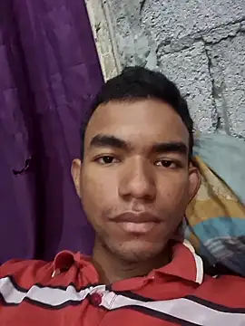 Snapshot of Reynold2608 chatting on November 21, 2025, 1:32 pm Reynold2608 online show from November 21, 2025, 1:32 pm