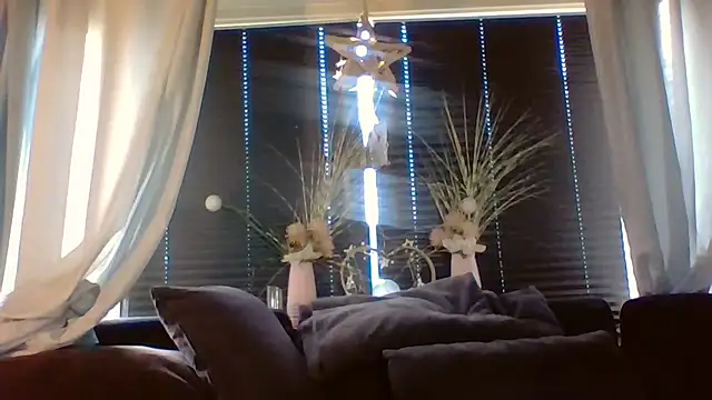 Snapshot of DevilsAngel13 chatting on November 26, 2025, 8:47 am DevilsAngel13 online show from November 26, 2025, 8:47 am