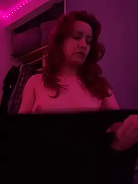 Snapshot of Nina-Chick777 chatting on October 16, 2025, 5:27 am Nina-Chick777 online show from October 16, 2025, 5:27 am