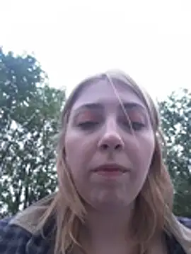 Snapshot of Sunny___Bunny chatting on August 6, 2026, 8:20 am Sunny Bunny online show from August 6, 2026, 8:20 am