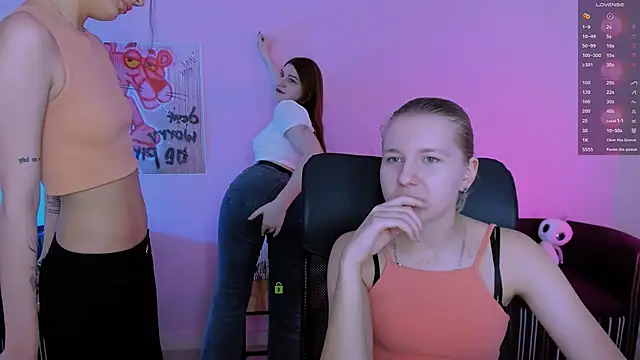 Snapshot of pure_radiance1 chatting on November 28, 2025, 10:26 am pure radiance1 online show from November 28, 2025, 10:26 am