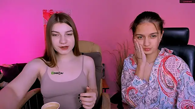 Snapshot of pure_radiance1 chatting on November 20, 2025, 9:10 am pure radiance1 online show from November 20, 2025, 9:10 am