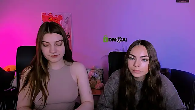 Snapshot of pure_radiance1 chatting on November 30, 2025, 10:16 am pure radiance1 online show from November 30, 2025, 10:16 am