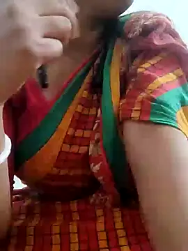 Snapshot of Priya_2222 chatting on February 3, 2025, 4:41 pm Priya 2222 online show from February 3, 2025, 4:41 pm