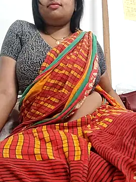 Snapshot of Priya_2222 chatting on February 28, 2025, 5:04 pm Priya 2222 online show from February 28, 2025, 5:04 pm