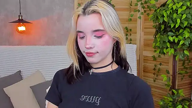 Snapshot of as1an_girlfriend chatting on January 28, 2025, 7:43 am as1an girlfriend online show from January 28, 2025, 7:43 am